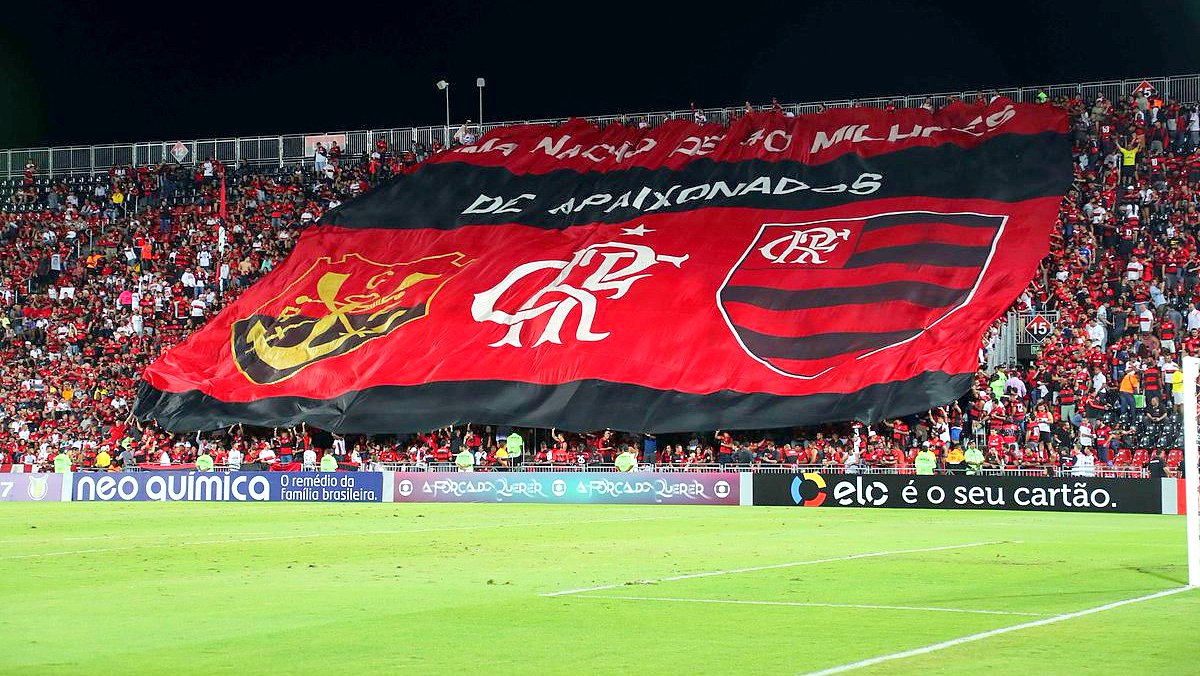 Photos of the Flamengo flag